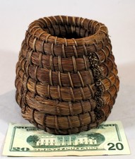 Antique Woodlands Indian (Cherokee/Choctaw) Coil Woven Pine Needle Basket c.1920 picture
