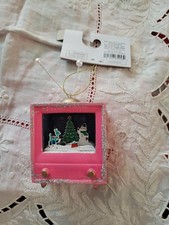 Target Wondershop Pink Vtg Television Christmas Scene picture