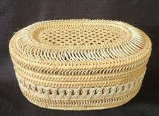 Vintage Boho Rattan Lidded Basket Oval Trinket Jewelry Box Woven Webbing 7