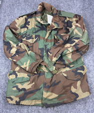  US Military Issue M-65 Men's Jacket Size Large  Camo Field Jacket picture