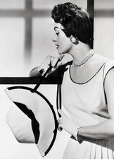 Model Manipulates Panama Hat Into A Bag - New York Joseff clev - 1953 Old Photo picture