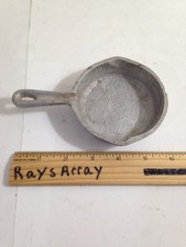 Vtg Cast Iron Miniature Skillet Pan butter warmer or use as Ashtray picture
