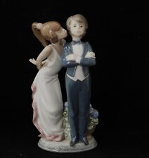 Lladro Figurine #5555 Let's Make Up picture