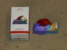 2014 Hallmark Disney Sleeping Beauty True Loves Kiss Christmas Ornament MINT picture