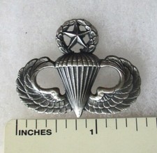 US ARMY MASTER AIRBORNE PARACHUTE JUMP WINGS BADGE D22 Vietnam Cold War Vintage picture