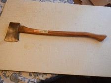 VINTAGE PLUMB SINGLE BIT BOYS CAMP AXE W ORIGINAL HANDLE picture