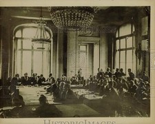 1919 Press Photo German Peace Delegates at Conference in Trianon Palace picture