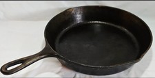 Vintage #8 SK LODGE D2 Cast Iron 3 Notch Heat Ring Skillet Pan With Pour Spouts picture