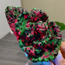 277G Natural green Ruby zoisite(anylite)crystal Carving rose glow under UV light picture