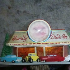 Family Drive-In Display Clock Diorama w/ Cars Coca-Cola. 1988 picture