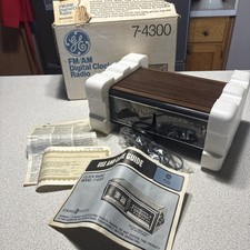 Vintage 80s General Electric GE 7-4300 Flip Alarm Clock Working Mint Condition picture