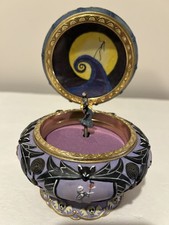 1993 Vintage Disney's Nightmare Before Christmas Wind Up Music Box Halloween picture
