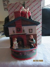House of Lloyd Christmas Around the World Christmas Wish Music Box Figurine READ picture