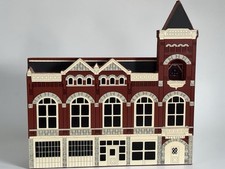 Vintage 1991 Signed Shelia’s Collectibles Delphos Ohio City Hall Shelf Sitter picture