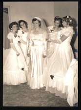 SNAPSHOT from ALBUM* BRIDE & BRIDESMAIDS getting ready 5 x 7 photo WEDDING DRESS picture