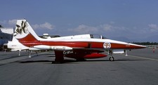 Canadair CF-5A Freedom Fighter Bomber Desk Wood Airplane Model Large Scale 1/32 picture