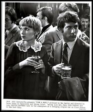 Dustin Hoffman + Mia Farrow in John and Mary (1969) ORIGINAL VINTAGE PHOTO M 74 picture