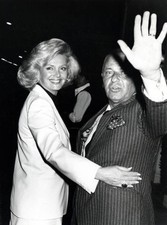 Barbara Sinatra and Frank Sinatra 1979 Historic Old Photo 2 picture