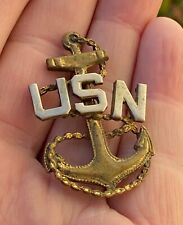 Vintage WWII US Navy USN Rolled Gold Fouled Anchor Hat Insignia Visor Badge Pin picture