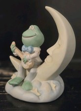 Vintage Banjo Frog and Crescent Moon Fabrizio Ceramic Figurine 1986 picture