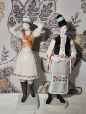 Vintage Hollohaza Hungary Porcelain Matyo Folk Dancers Couple Figurines Pair picture