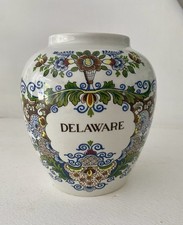 Delaware Delft ROYAL GOEDEWAAGEN SMALL TOBACCO JAR. HOLLAND 5” Polychrome picture