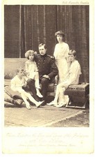 OLD POSTCARD KING ALBERT QUEEN ELIZABETH BELGIUM CHILDREN LEOPOLD CHARLES MARIE picture