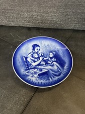 DRESDEN GERMANY-BAREUTHER WALDSASSEN 1970 MOTHERS DAY PLATE BLUE In Box. picture