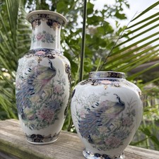 vintage Japanese porcelain vases Set Of 2,  10.5” Tall.  6.5” Tall  Gorgeous picture