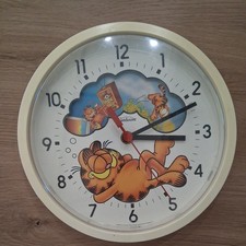 Vintage Garfield Sunbeam Quartz 8.5