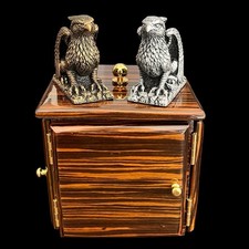 The Griffin's Caddy By Magic Wagon (RARE) Close-Up Magic W/ Figures & Directions picture