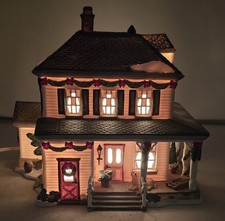 Vintage 2004 Heartland Valley Village Green Deluxe Porcelain Christmas House picture