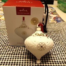 HALLMARK ELEGANT EVERGREENS #1 HOLIDAY HEIRLOOMS SERIES 2025 CHRISTMAS ORNAMENTS picture