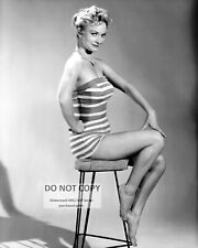 ACTRESS FAY SPAIN PIN UP - 8X10 PUBLICITY PHOTO (AZ949) picture