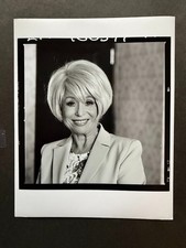 BARBARA WINDSOR -  Vintage Rare ORIGINAL STUDIO Portrait Press Photo picture
