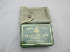 VINTAGE GIRL SCOUTS OFFICIAL FIRST AID KIT CASE & SOME CONTENTS 1930'S TO 1940'S picture