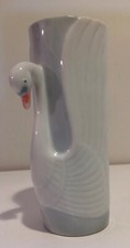 Vintage Norcrest 3D White Swan Vase made in Japan porcelain 6