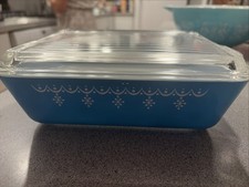 Vintage Pyrex Blue Snowflake Refrigerator Dish 503-C with Glass Lid  1 1/2 Quart picture