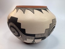 7” Native American Indian Acoma Pottery Vase Signed J.M.  (G4) picture