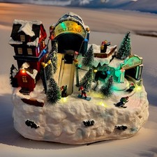 ST NICHOLAS SQUARE HOLIDAY HILLS SKI RESORT LIGHT SOUND #14STXVH10 WORKS 100% picture
