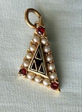 Vintage 1940s-50s Tri Delta Delta Delta Sorority Charm Gold Garnets Seed Pearls picture
