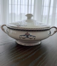 Pope-Gosser , vegetable tureen or serving bowl in the Melrose pattern picture