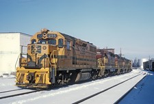 Maine Central MEC GP38 255 at Bangor, Maine on February 5, 1970 8.5 x 11 Photo picture