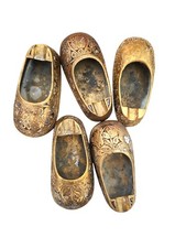 Set Of 5 Vintage Brass Shoe-Shaped Ashtrays With Ornate Floral Engravings  picture