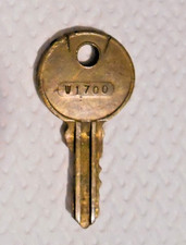 Vintage Old Antique Pre War WWII Seeburg Jukebox Original Brass Key W1700 NICE picture