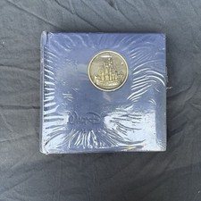 Walt Disney World Photo Album Memories Medallion Castle Holds 200 4