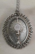 Scalloped Silvertn Sculpted White Finish IHS Eucharistic Monstrance Necklace Pin picture