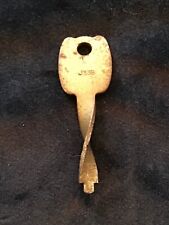 TWISKEE Duraloc Padlock Key, 'J33B', Milwaukee Lock Mfg., Vintage picture