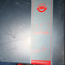 Enterbay Michael Jordan 1/6 Scale Real Color Sculpture Limited Edition Boxed picture