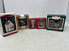 Vtg Lot Of 5 Hallmark Keepsake Ornament Collectors Christmas picture